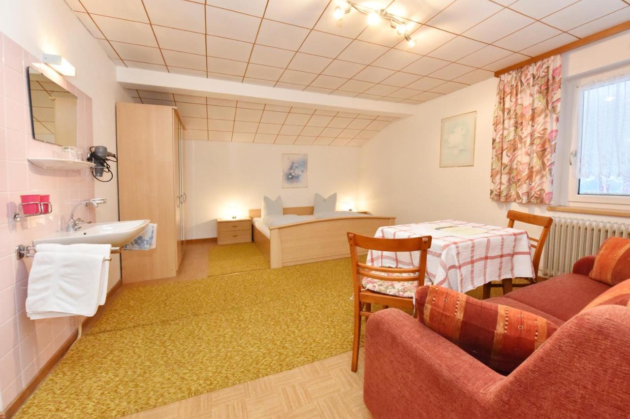 Pension Piz Buin Partenen Bagian luar foto
